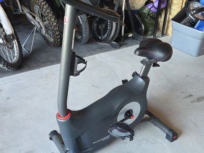 Schwinn 170 Upright Exercise Bike