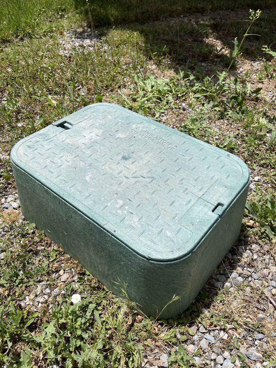 Sprinkler valve box