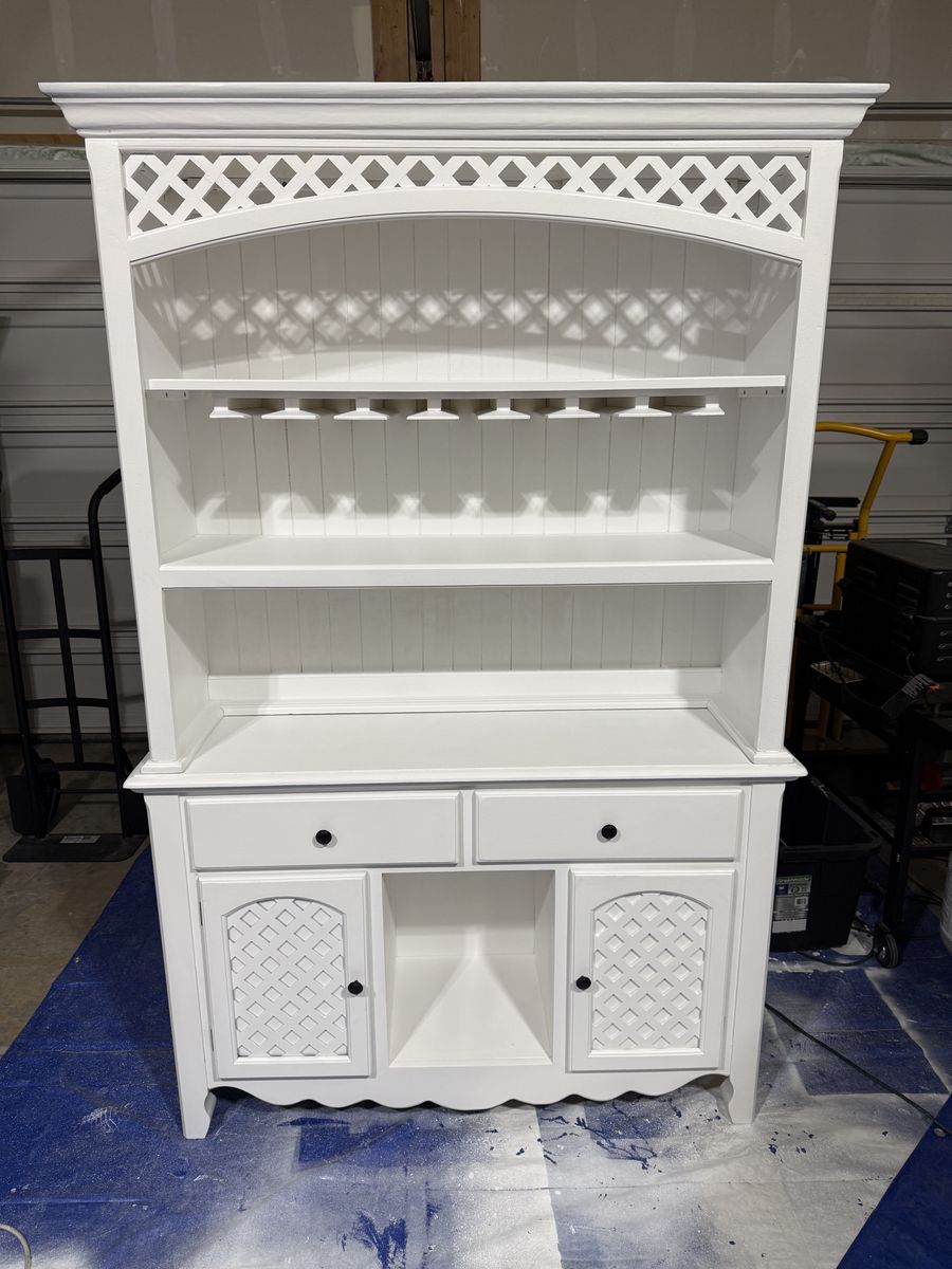 White Buffet Hutch (Priced to MOVE!)