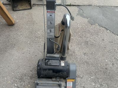 Hardwood floor drum sander