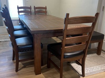 Dining room table