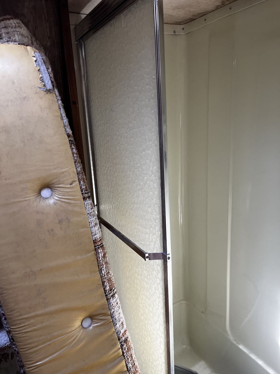 Main image 6