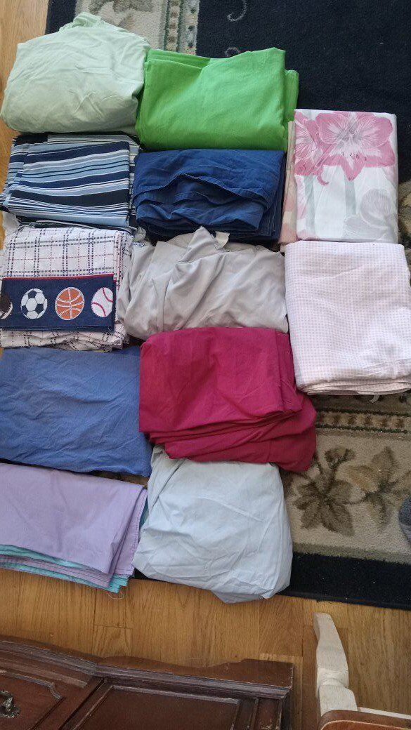 Twin Sheets, Variety Fitted & Flat add to your linen supply