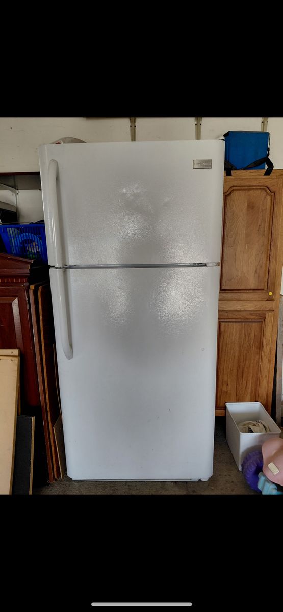 Frigidaire Fridge