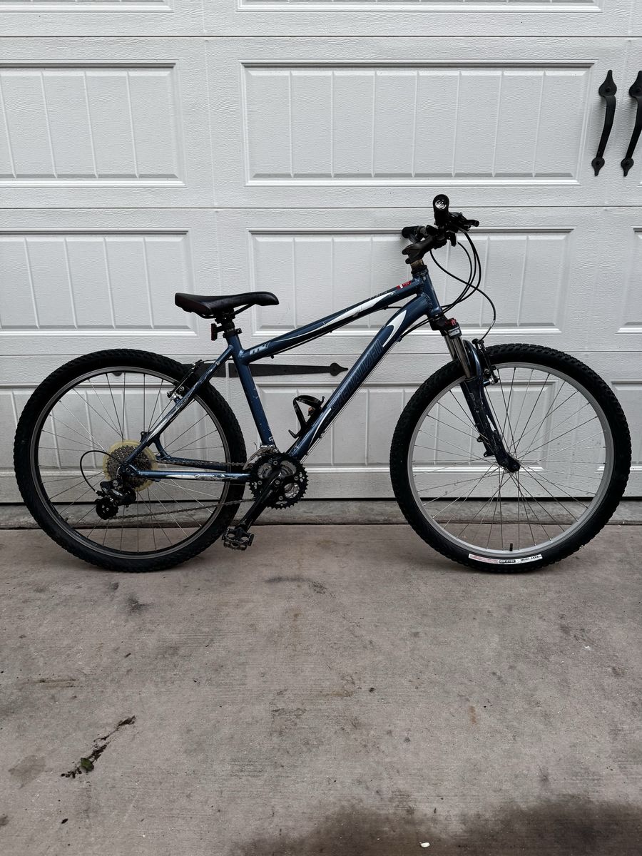 Specialized Hardrock Mountain Bike - 26" Wheels, 24-Speed (Blue)