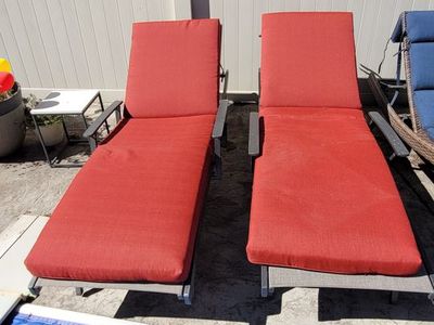 outdoor Pool loungers-like new