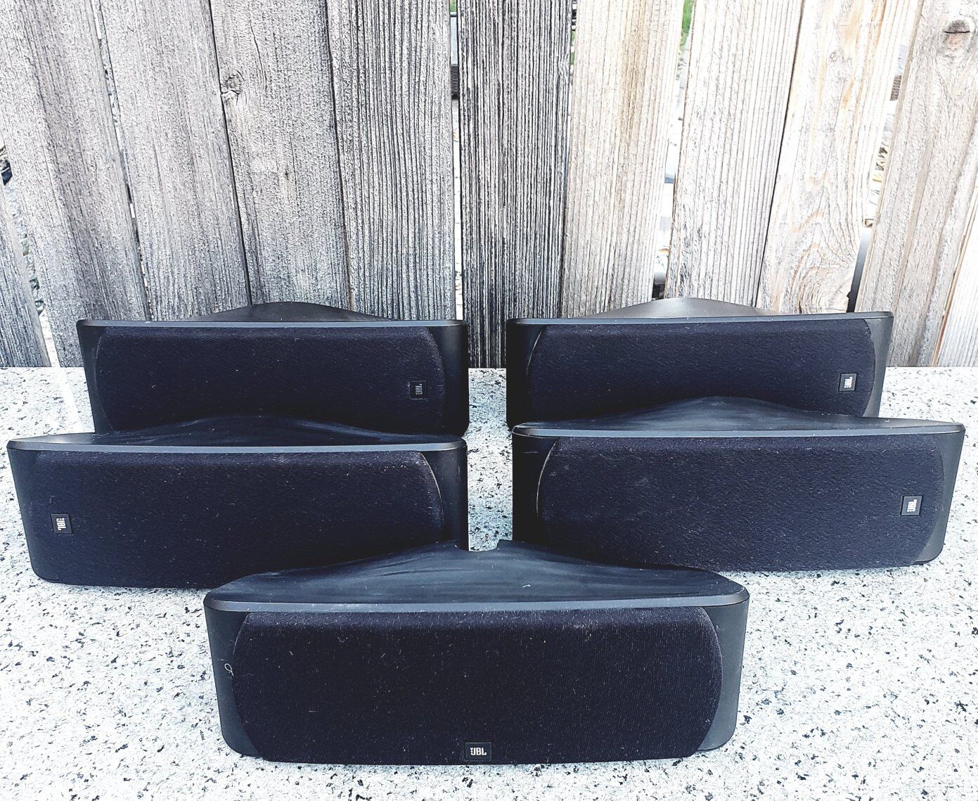 5 JBL SPEAKERS 4 SCS500SAT & 1 SCS500CEN