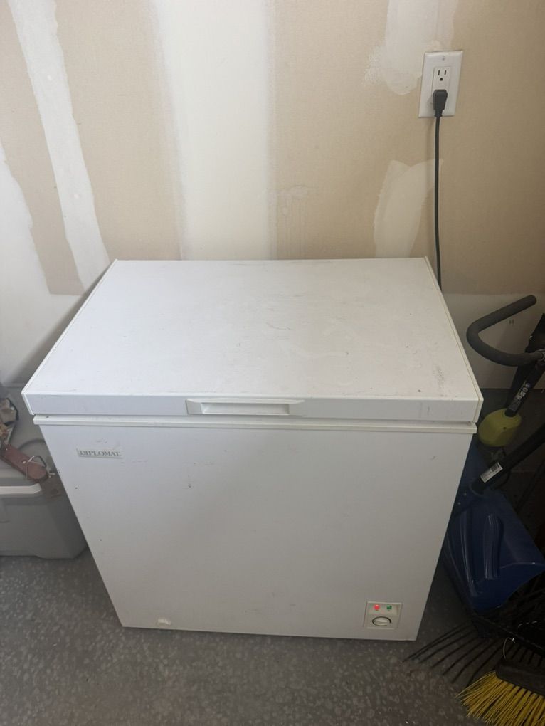 Main image 2