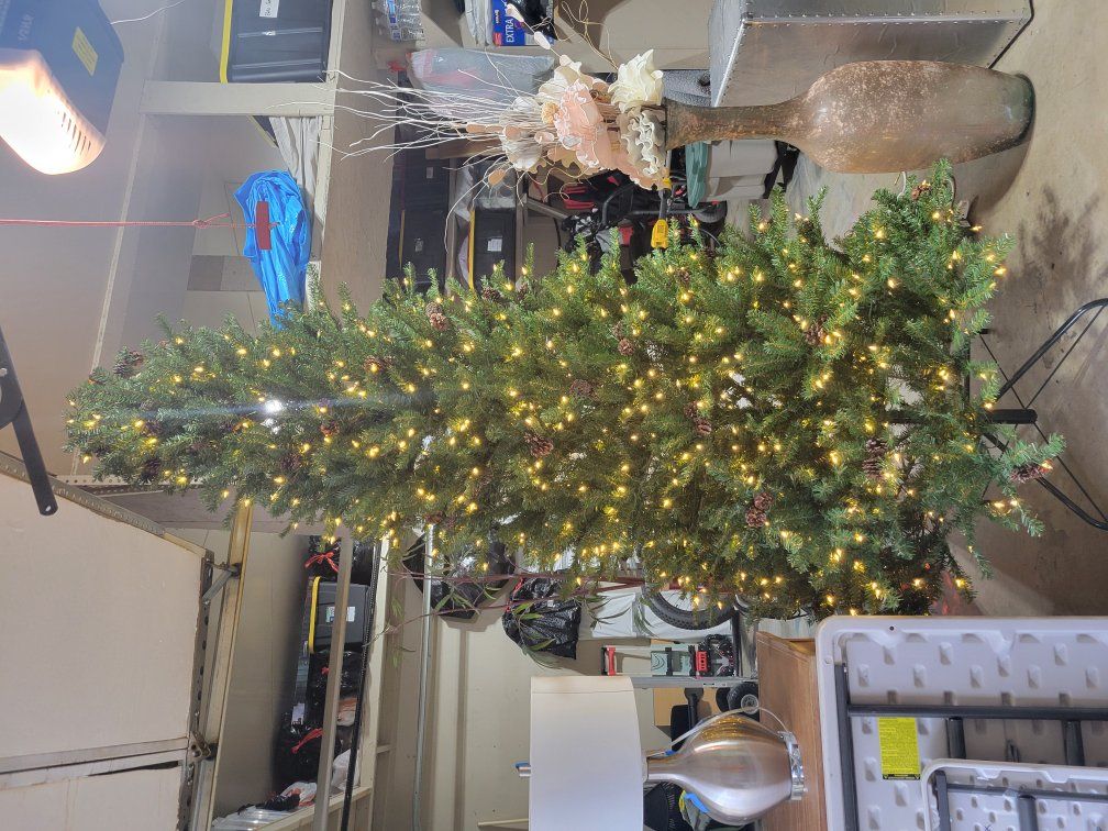 9ft pre lit Christmas tree.