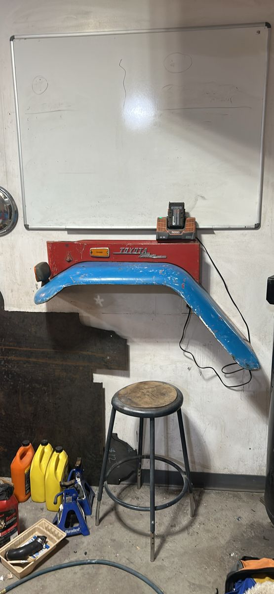 Toyota Land Cruiser Fj 40 Fender/art shelf