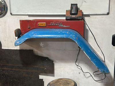 Toyota Land Cruiser Fj 40 Fender/art shelf