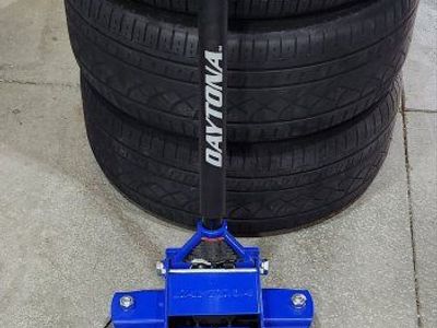 Daytona 3 Ton Heavy Duty Ultra Low Profile Steel Floor Jack - Blue