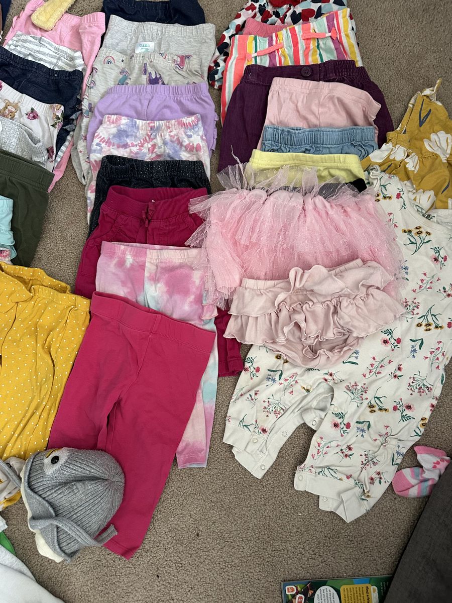6, 9 & 12 Mo Girl Clothes - 139 Items