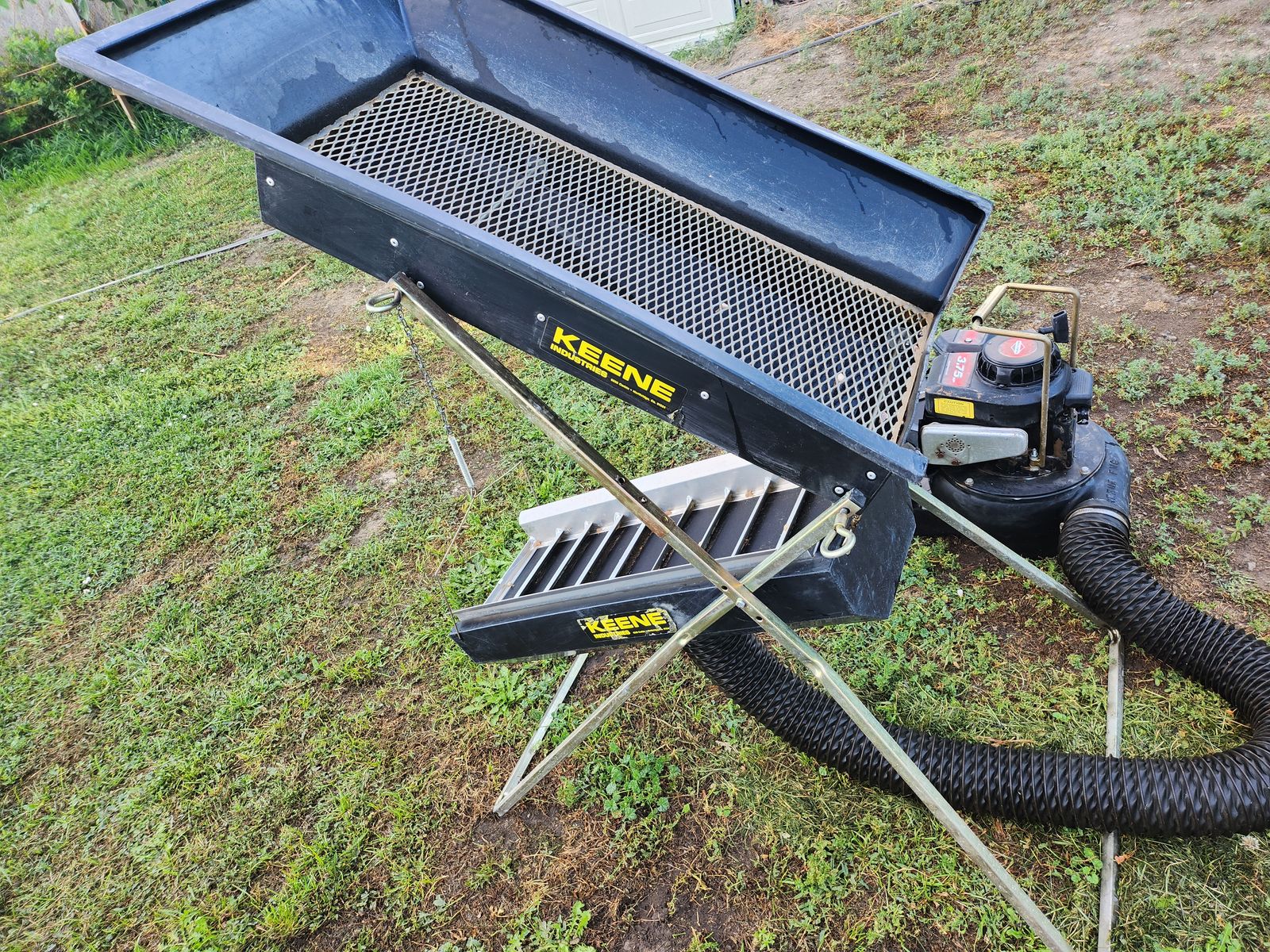 Out doors yard sale 