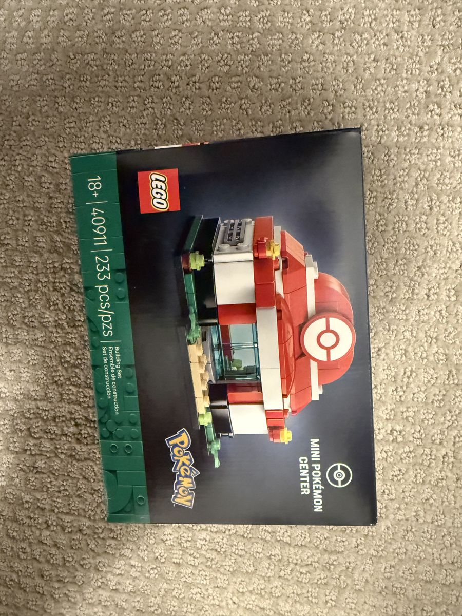 Lego Mini Pokemon Center 40911