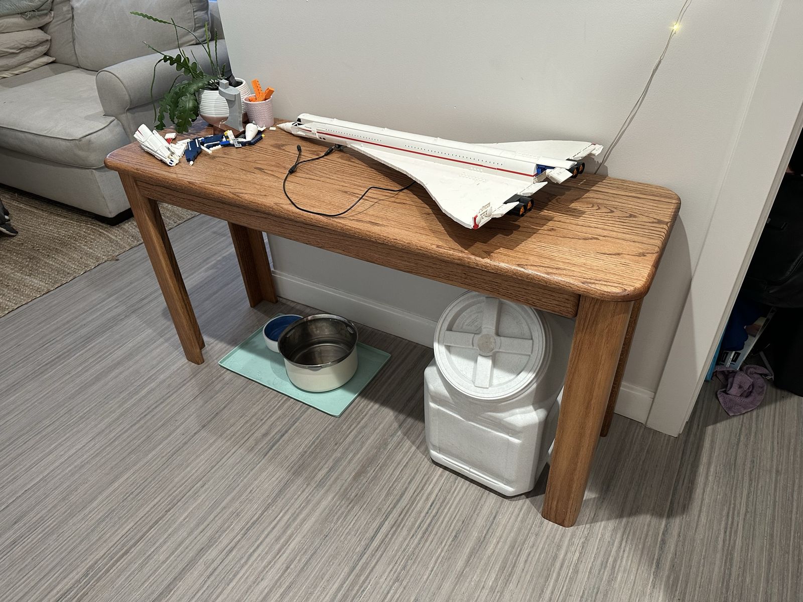Solid Wood Entryway Console Table - Mid-Century Style, Natural Finish