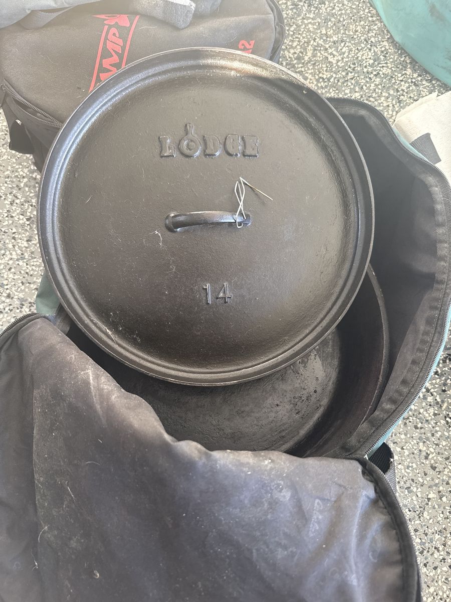 14 Inch Lodge Dutch Oven