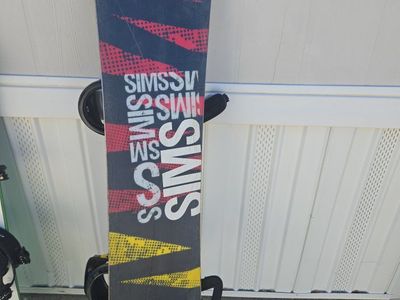 SIMS Quest 59 Snowboard (159cm) w/ Burton Mission Bindings