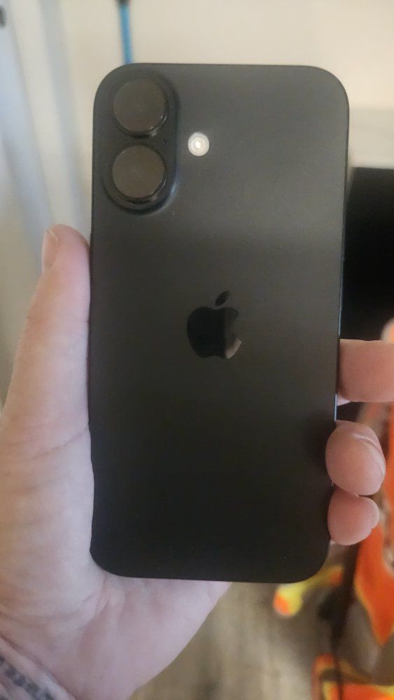 Apple iPhone 16 265gb - Unlocked (Model Unknown) - Sleek Black Smartphone