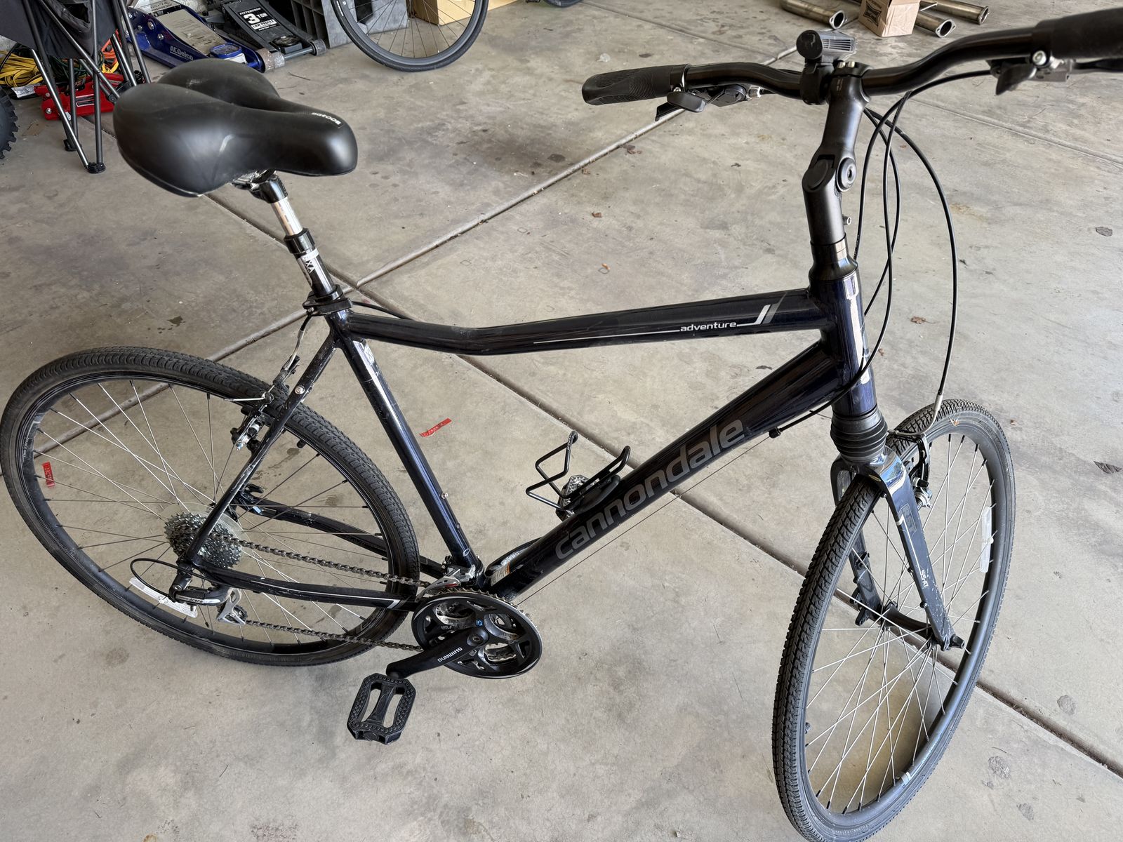 Cannondale Adventure XL Hybrid Bike
