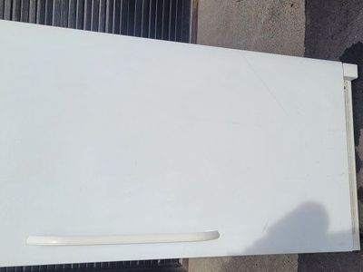 21 cubic foot upright , freezer , manual defrost