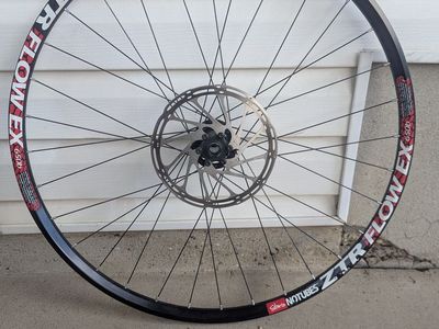 Stan's 27.5 non boost front wheel