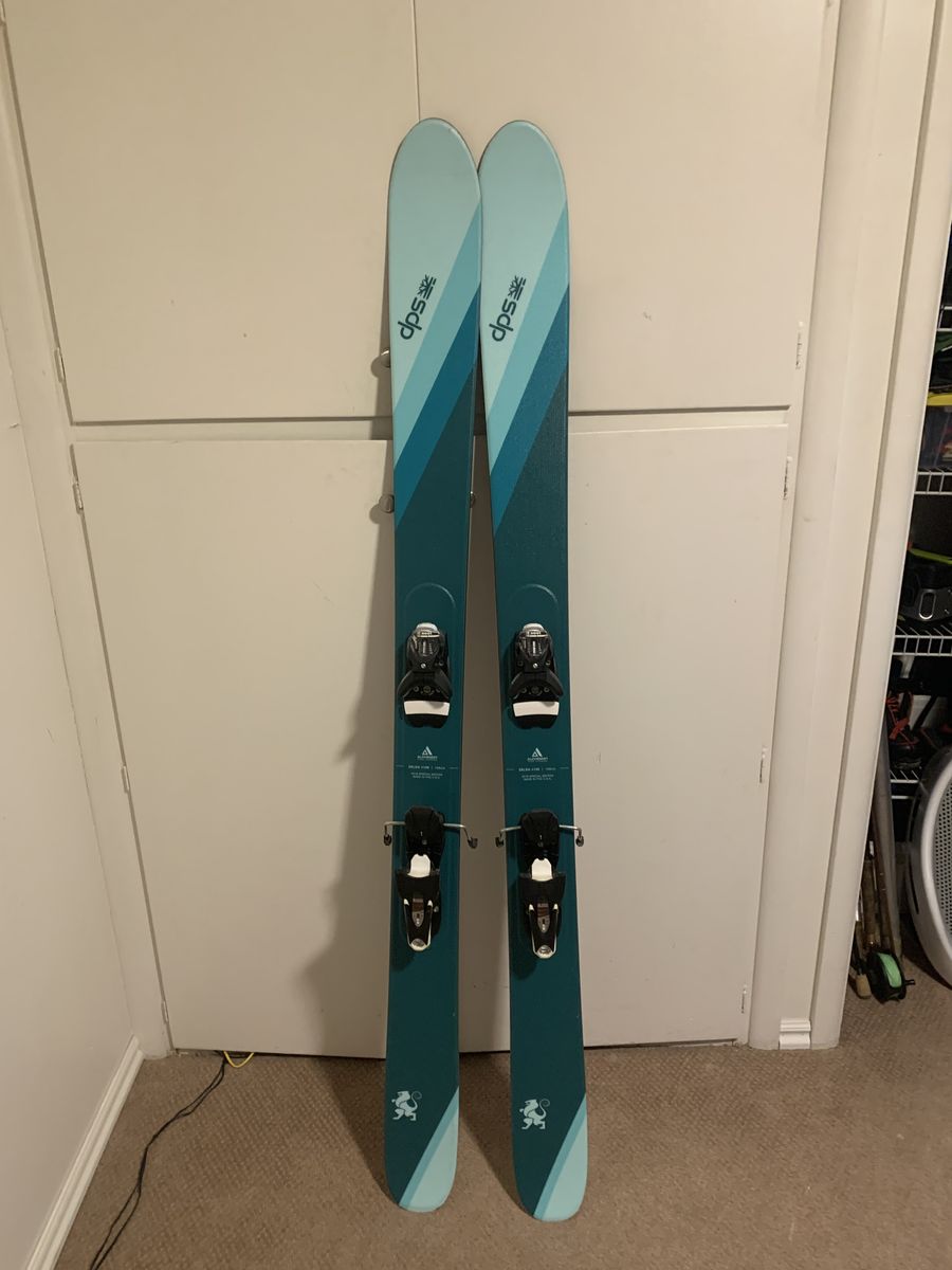 DPS Alchemist special addition Zelda 106 skis 168cm w/ Look spx bindings