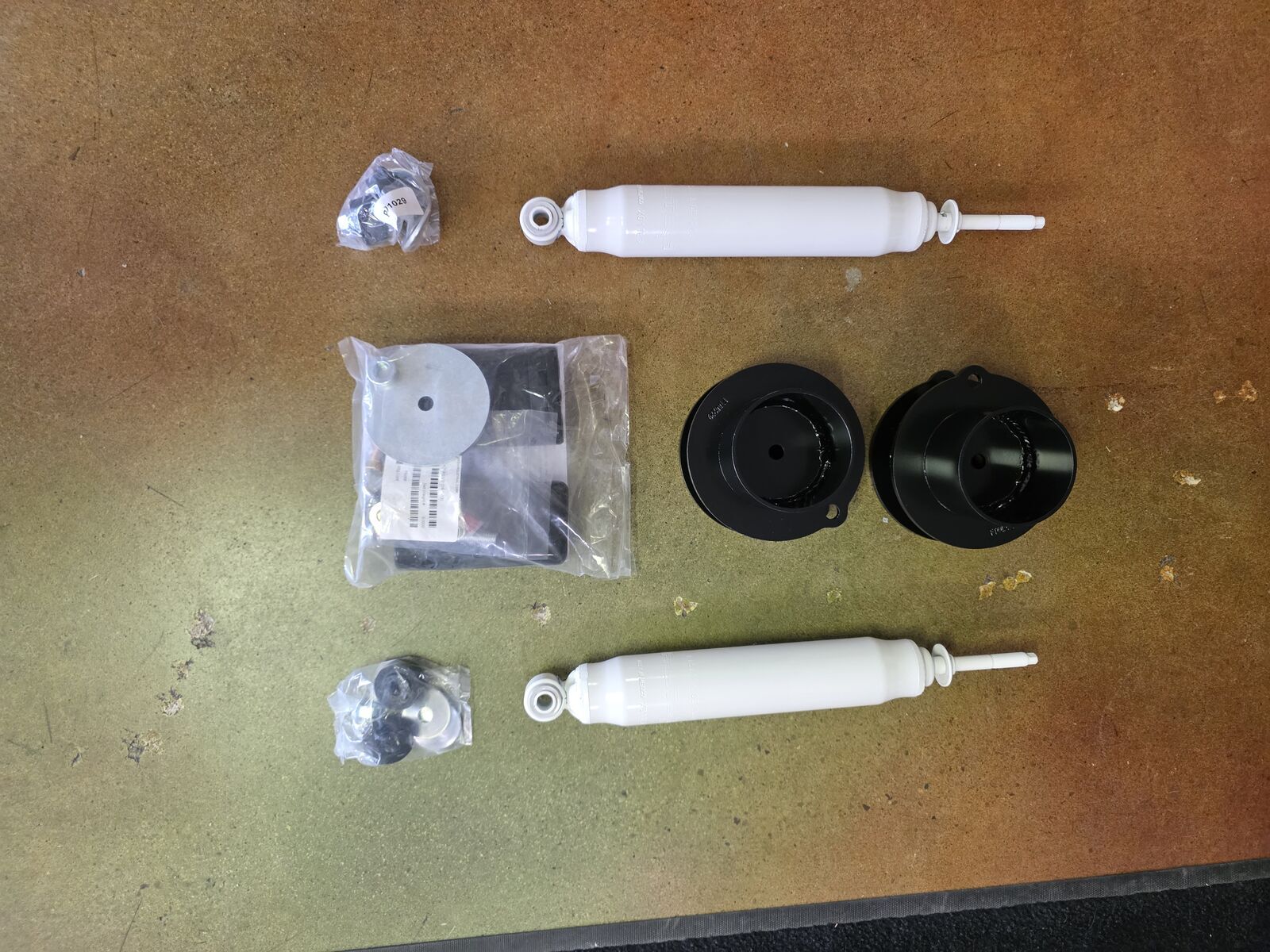 '14-'17 Dodge Ram 2500/3500 2.5″ Lift Kit w/ Performance Shocks