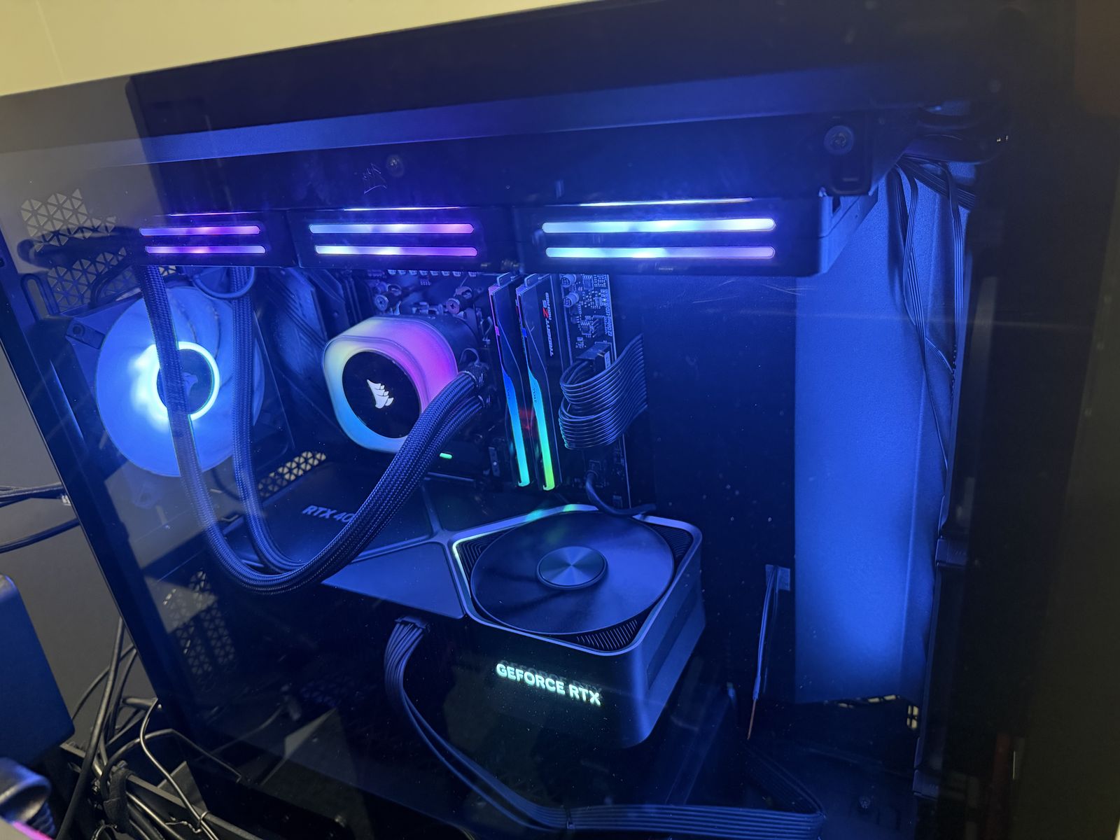 Custom RTX 4090 Gaming / Creator PC, Ryzen 7800X, 32GB DDR5, 2 TB 990 PRO, Corsair AIO + More