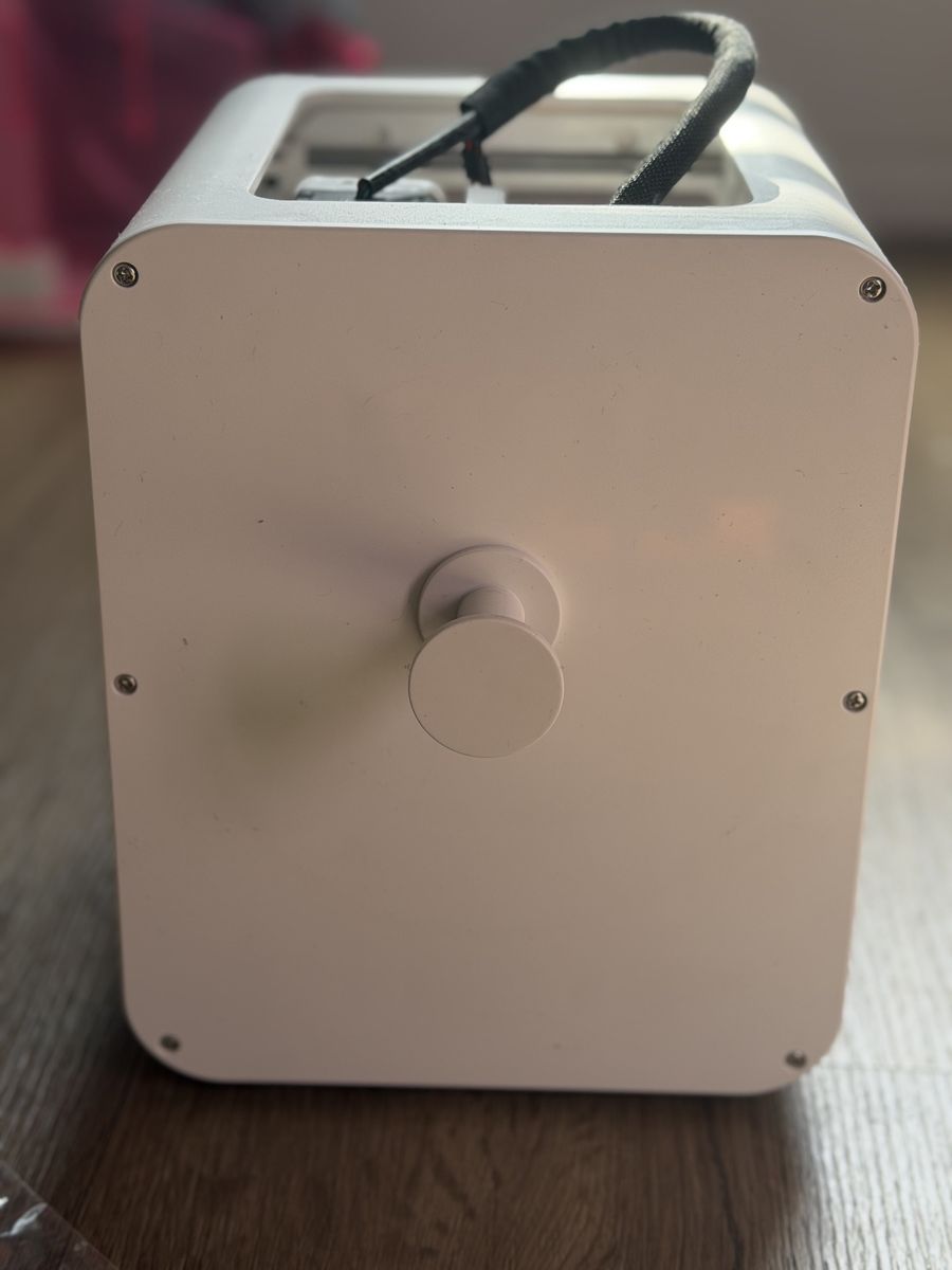 Main image 6