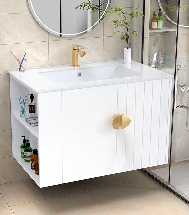Brand new bathroom vanity – never used, still in original box