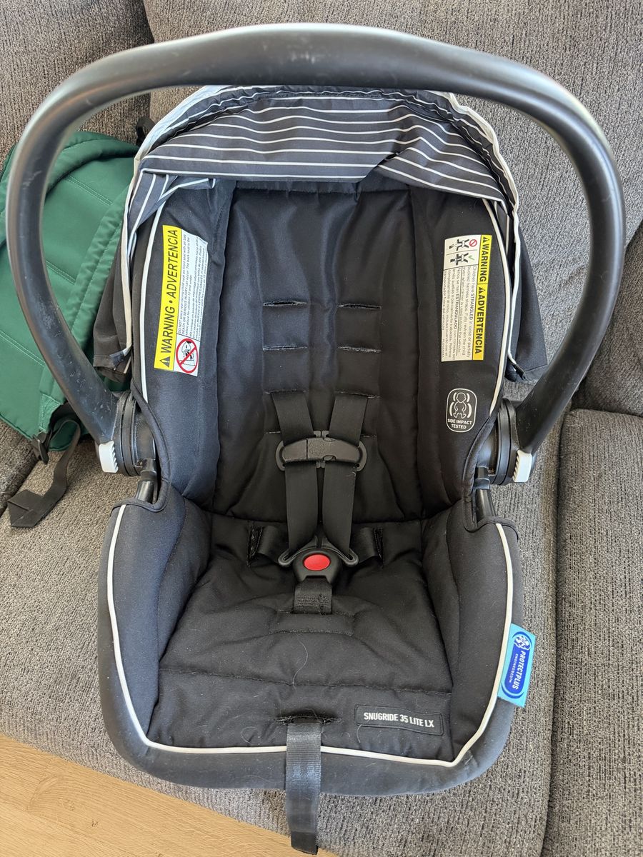 Graco SnugRide 35 Lite LX Infant Car Seat - Black and White Stripe