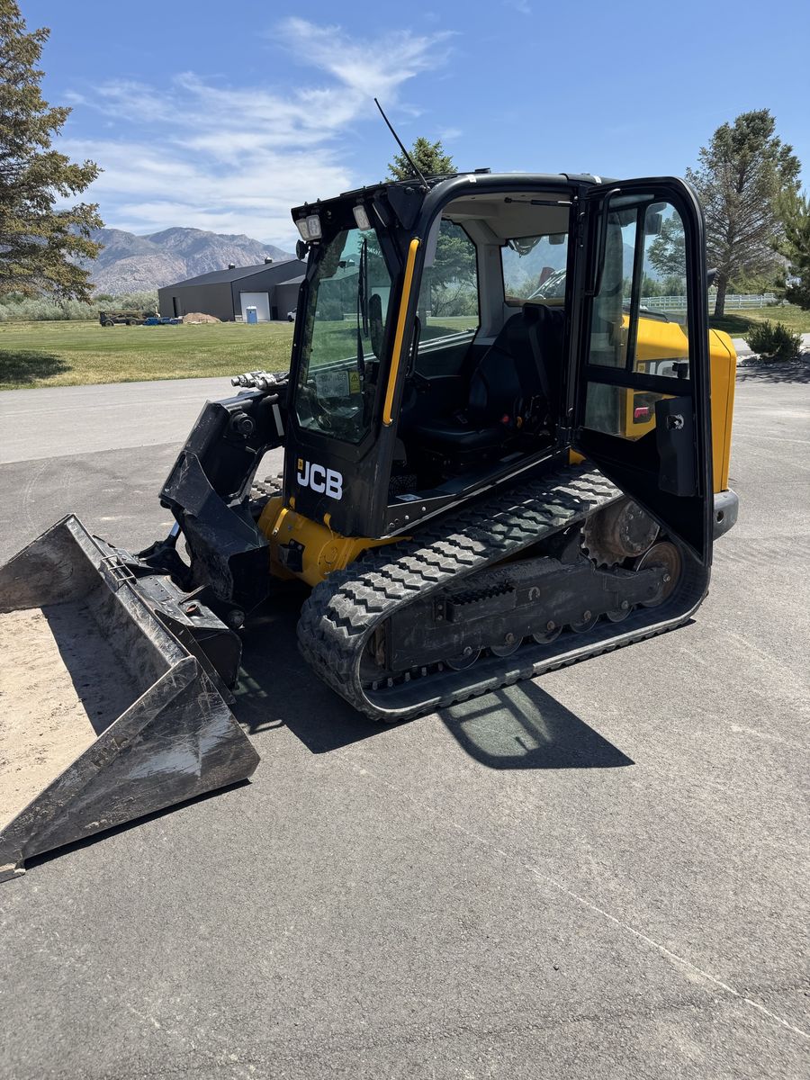 Main image 5