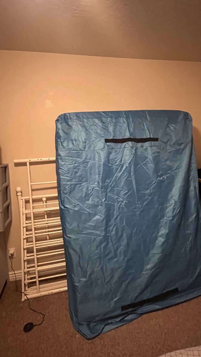 Farmhouse white metal bed frame & mattress