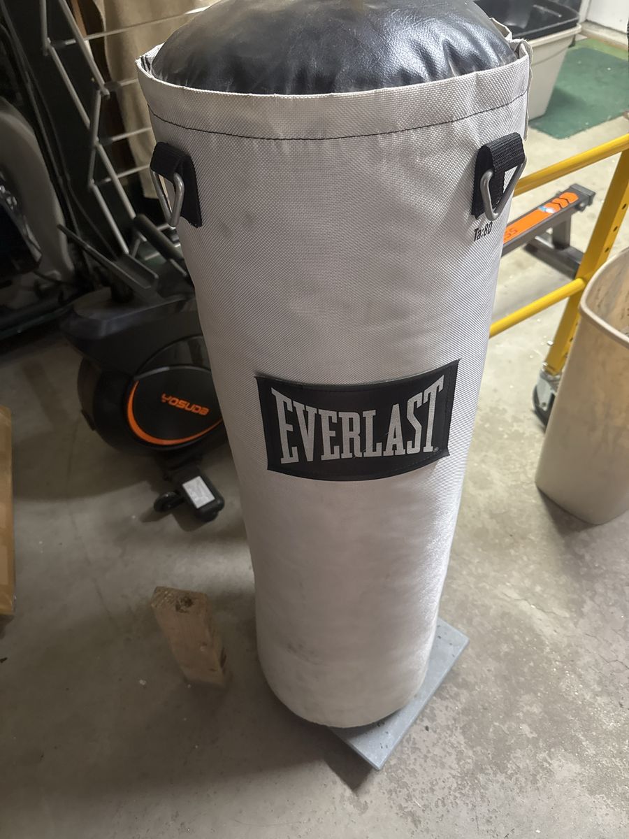 Everlast Heavy Bag Boxing Punching Bag White and Black