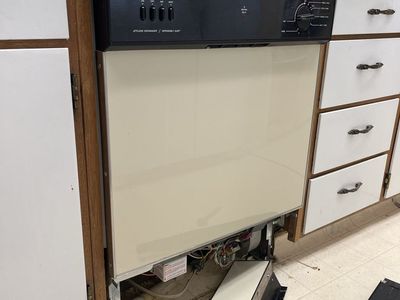‘80s dishwasher (off white)