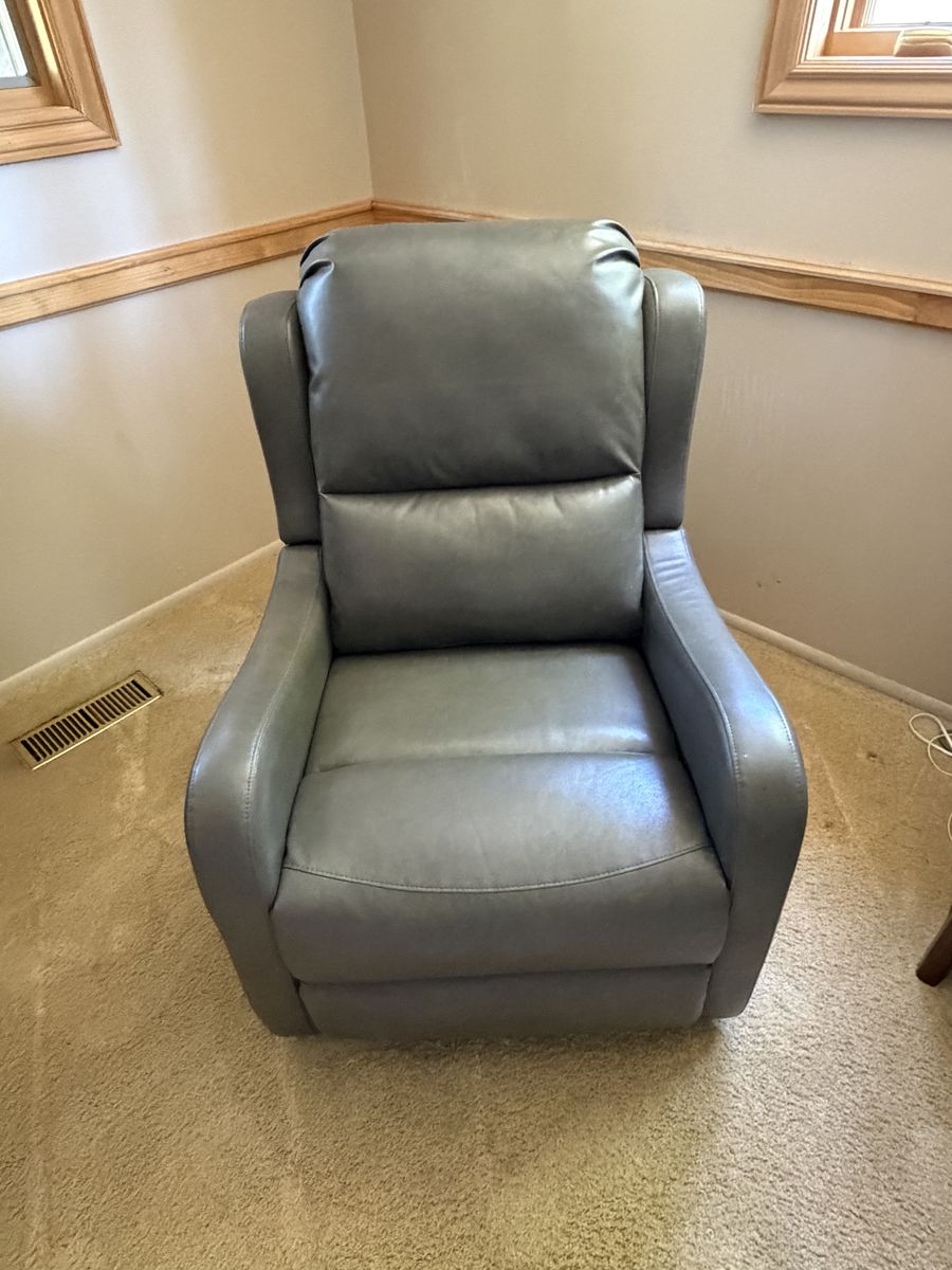 Estate Sale - Pair of Gray Leather Recliners - Good Condition - $350 OBO