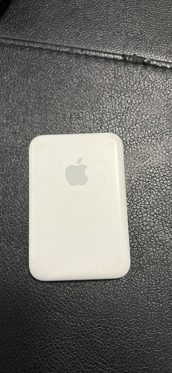 MagSafe battery pack