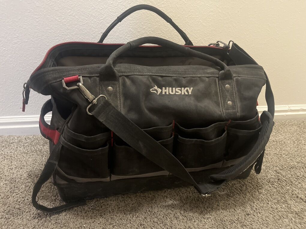 20in HUSKY TOOL BAG