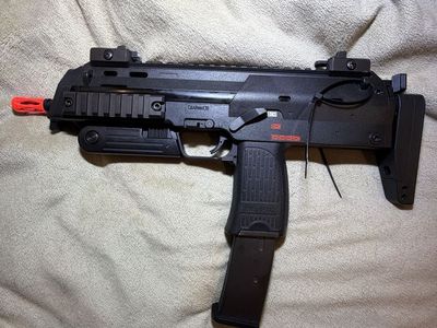 *Airsoft* KWA MP7 GBB