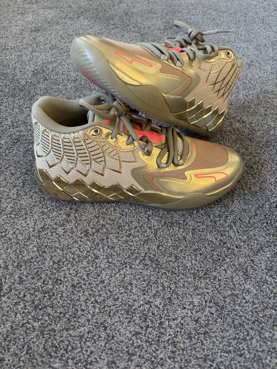 PUMA LaMelo Ball Men’s MB.01 Golden Child Size 11.5 379223-01