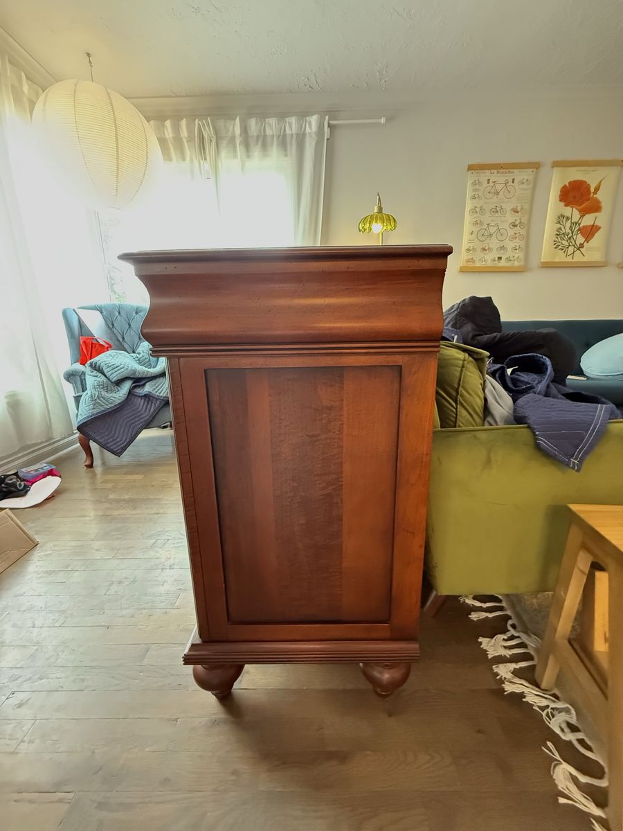 Main image 4