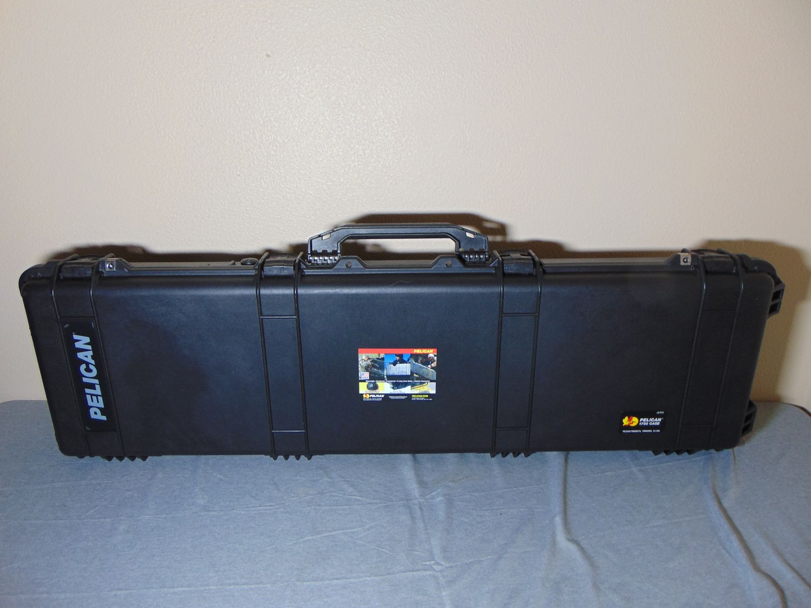 Pelican 1750 Rifle/Long Gun Storage Wheeled Transport Case BRAND NEW