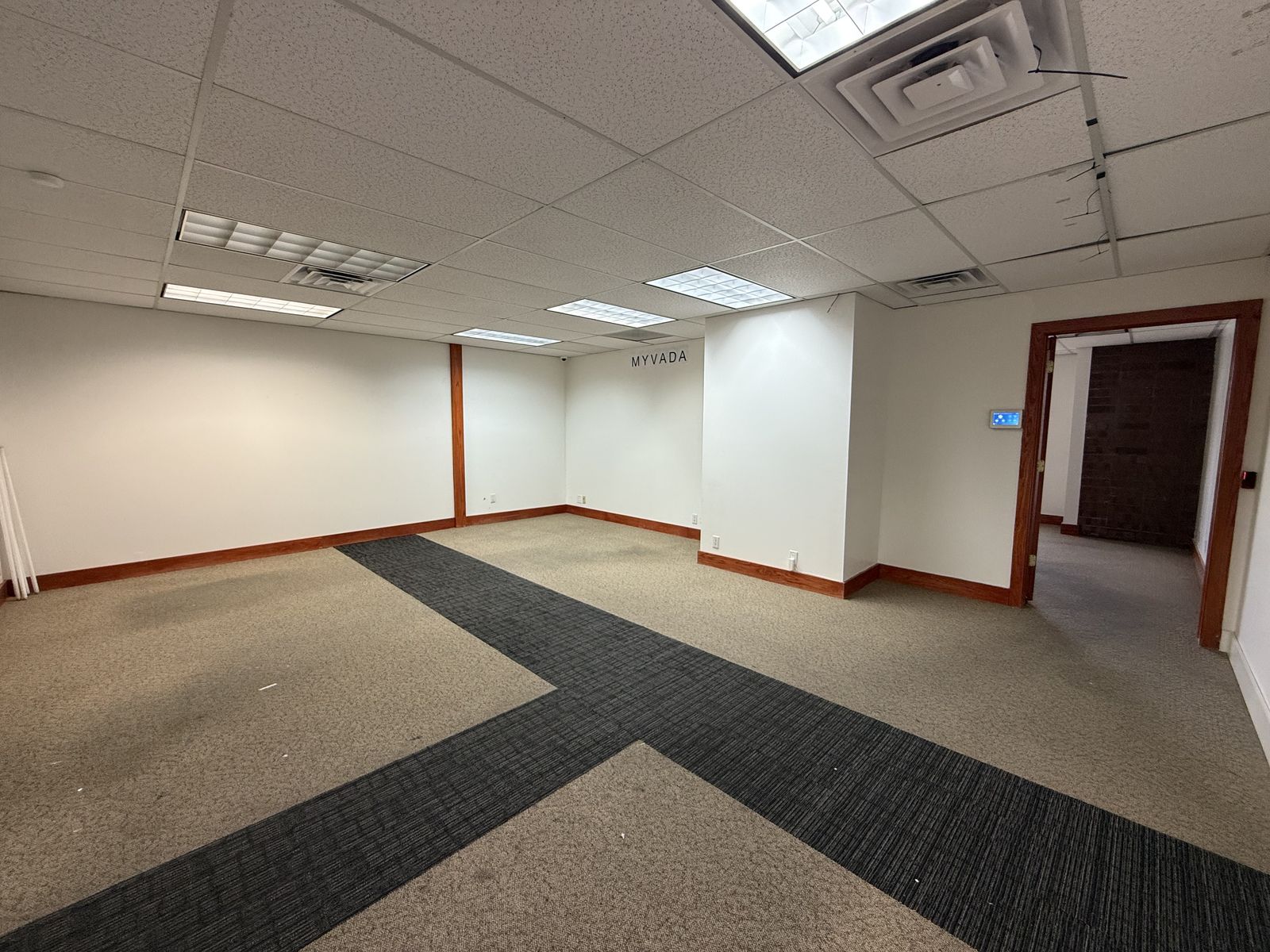 Main image 6