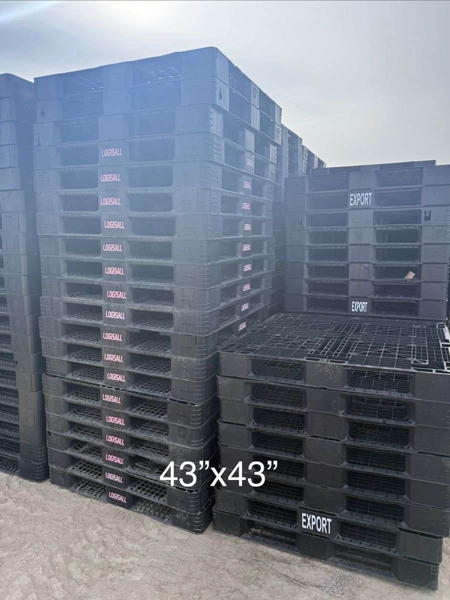 43x43 Plastic Pallets.