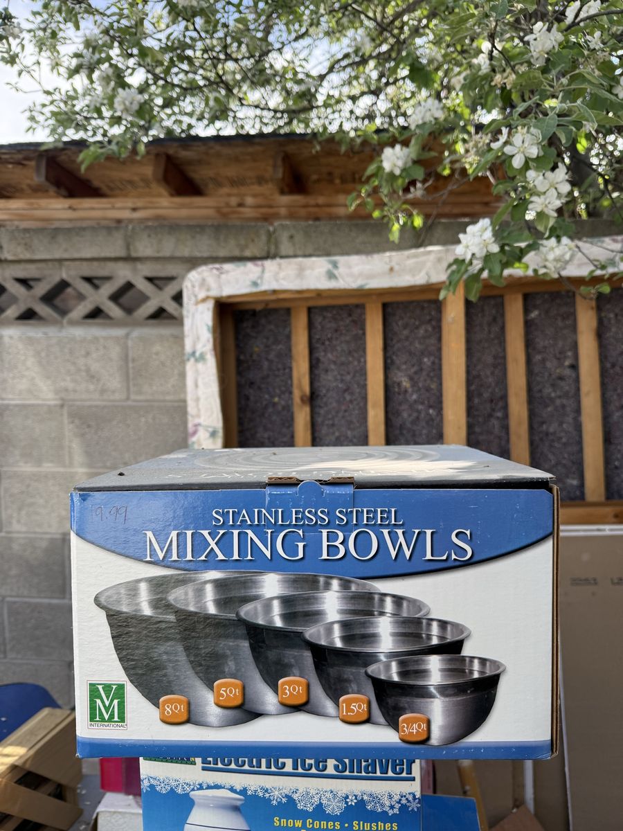 Mixing bowls