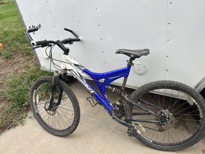 Diamondback Coil SS Full Suspension Mountain Bike Blue White