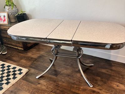 Vintage 1950s Table Excellent Condition