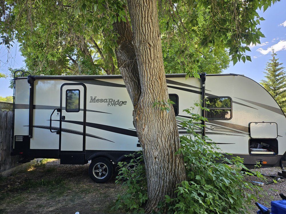 Highland Ridge 2102RB with Victron Lithium Energy