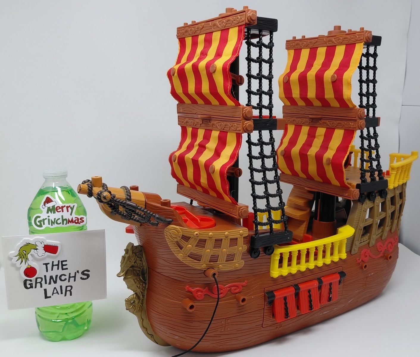 2006 Fisher-Price Imaginext Adventures Pirate Ship (model L1284)
